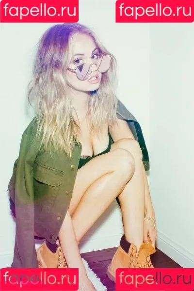 Debby Ryan Onlyfans Photo Gallery 