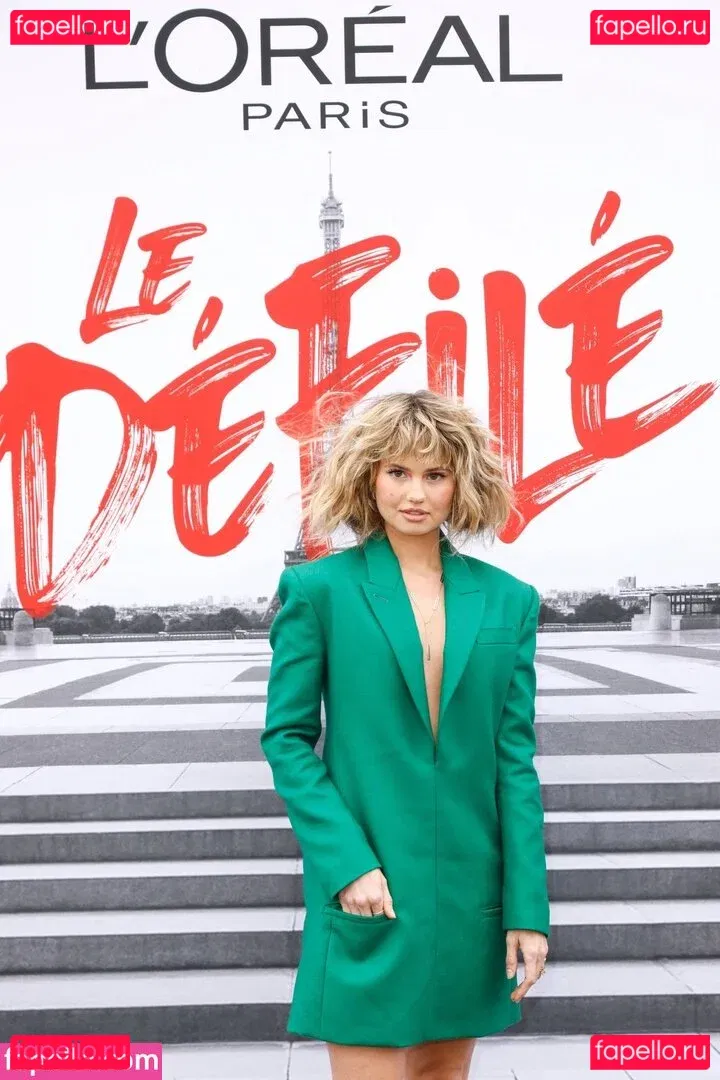 Debby Ryan Onlyfans Photo Gallery 