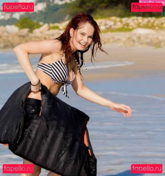 Debby Ryan Onlyfans Photo Gallery 