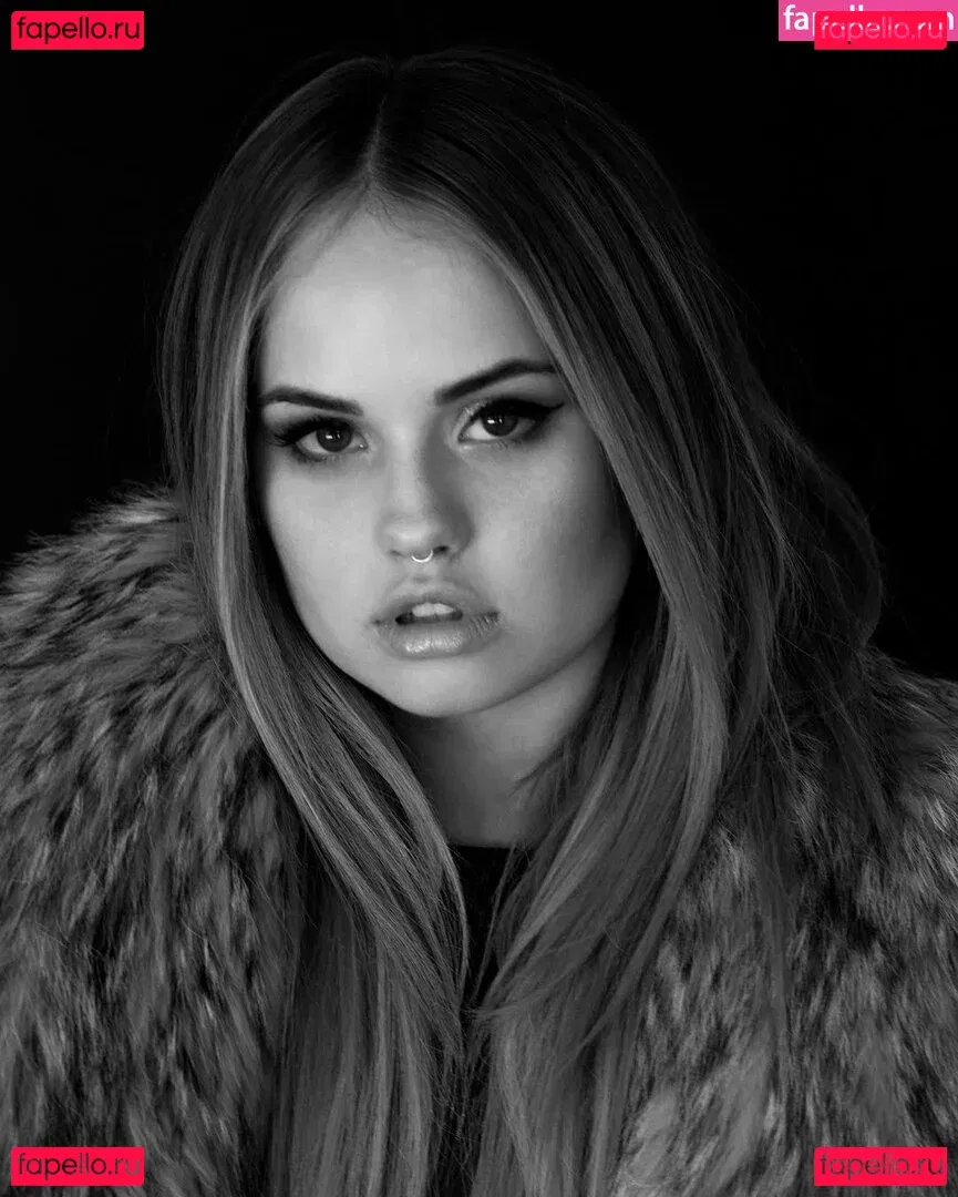 Debby Ryan Onlyfans Photo Gallery 