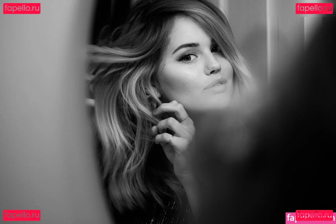 Debby Ryan Onlyfans Photo Gallery 