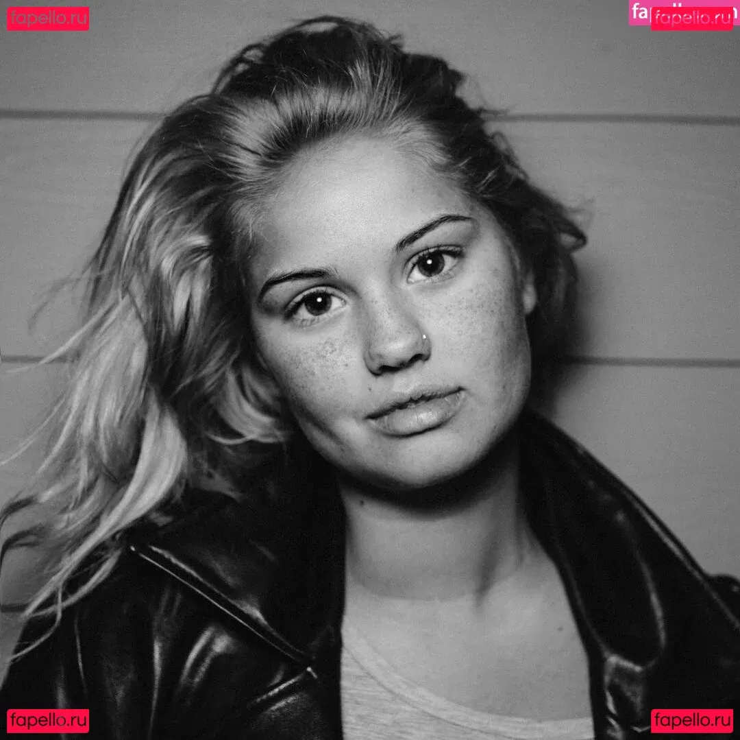 Debby Ryan Onlyfans Photo Gallery 