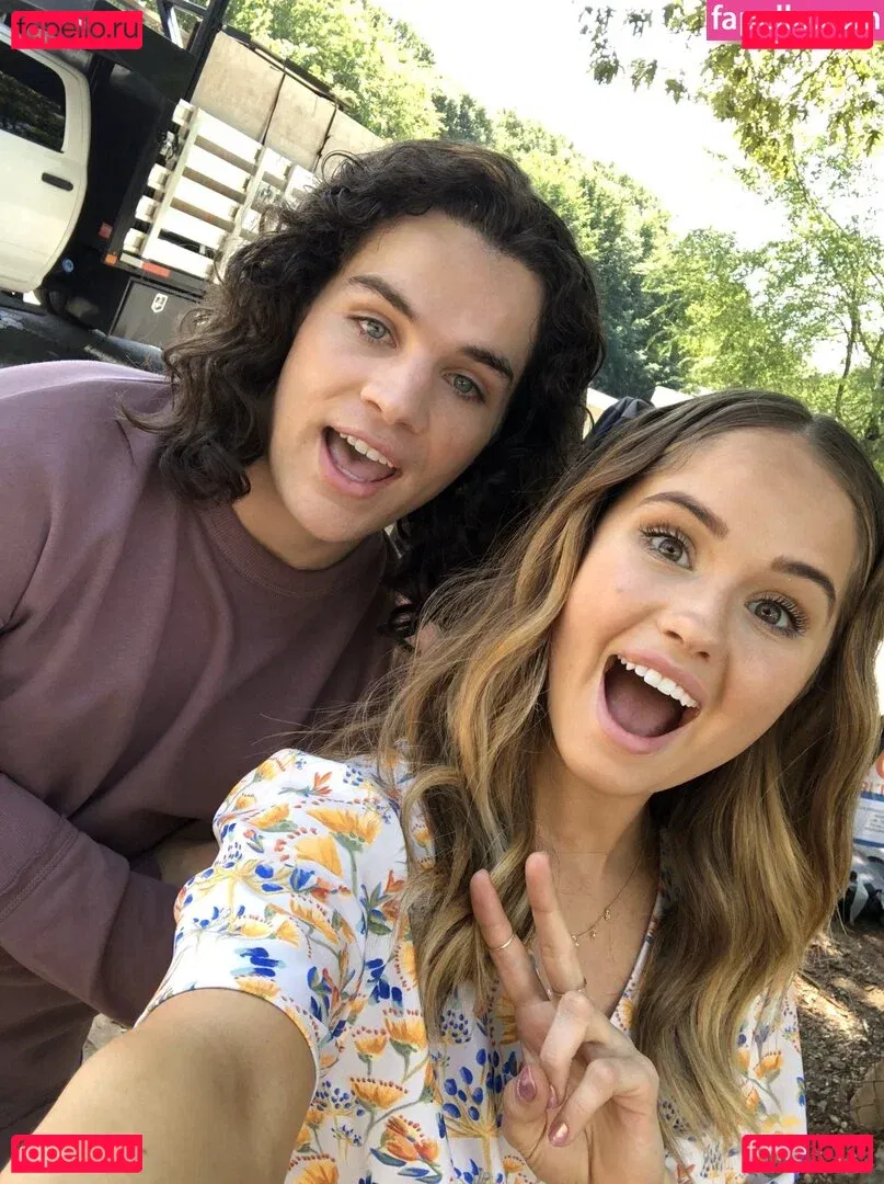 Debby Ryan Onlyfans Photo Gallery 