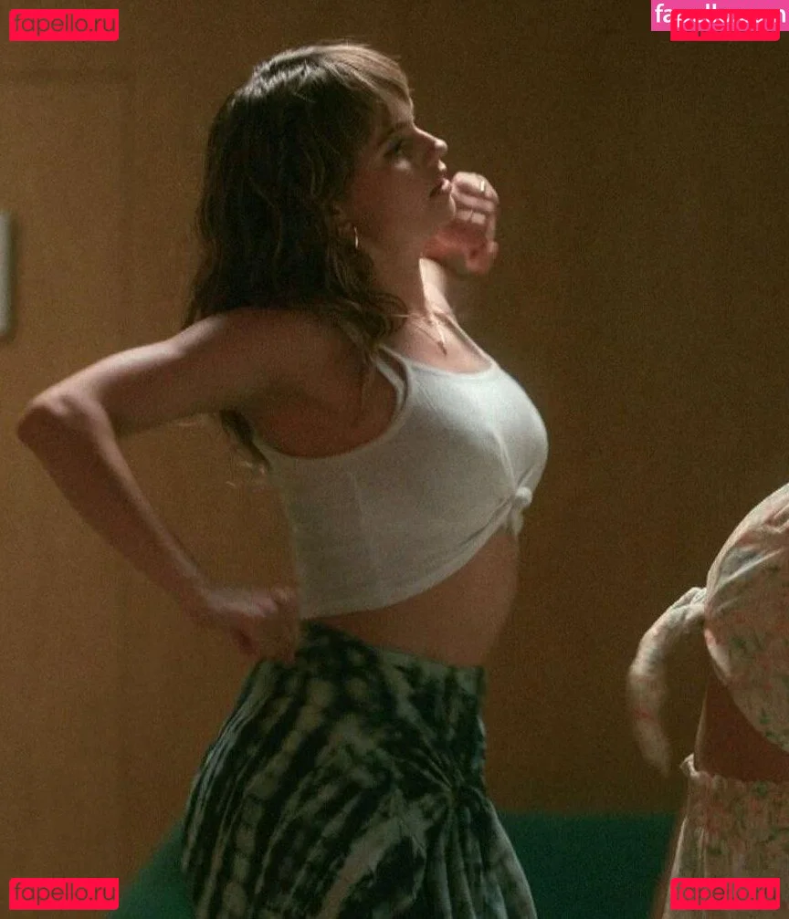 Debby Ryan Onlyfans Photo Gallery 