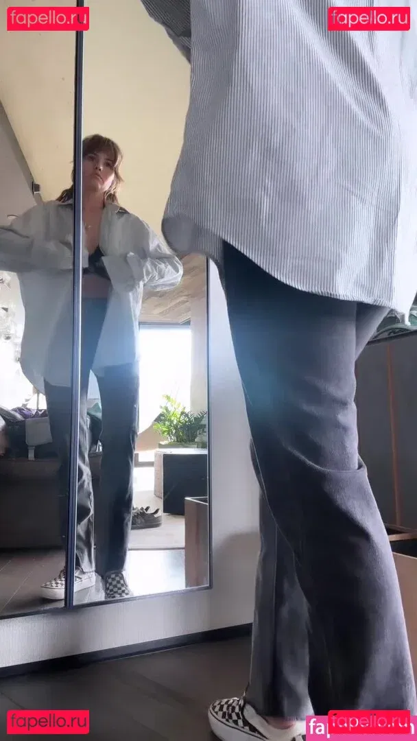 Debby Ryan Onlyfans Photo Gallery 