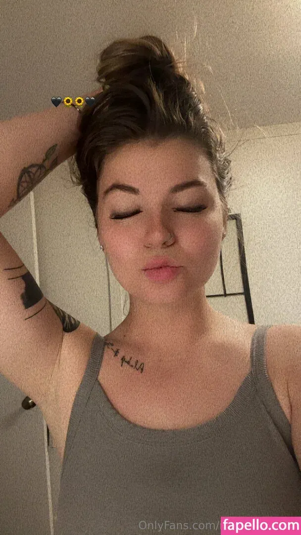 michellerenee Onlyfans Photo Gallery 