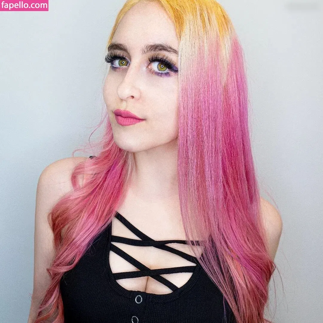 Juliversal Onlyfans Photo Gallery 