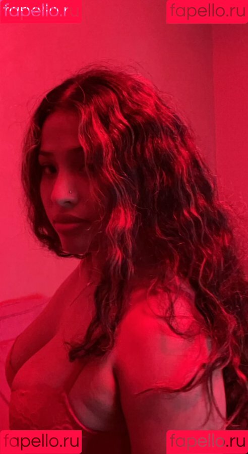 reinavibes Onlyfans Photo Gallery 