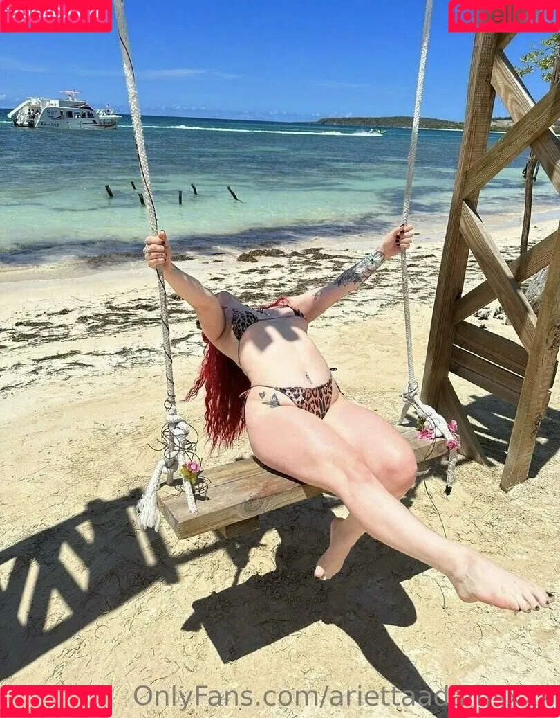 Arietta Adams Onlyfans Photo Gallery 