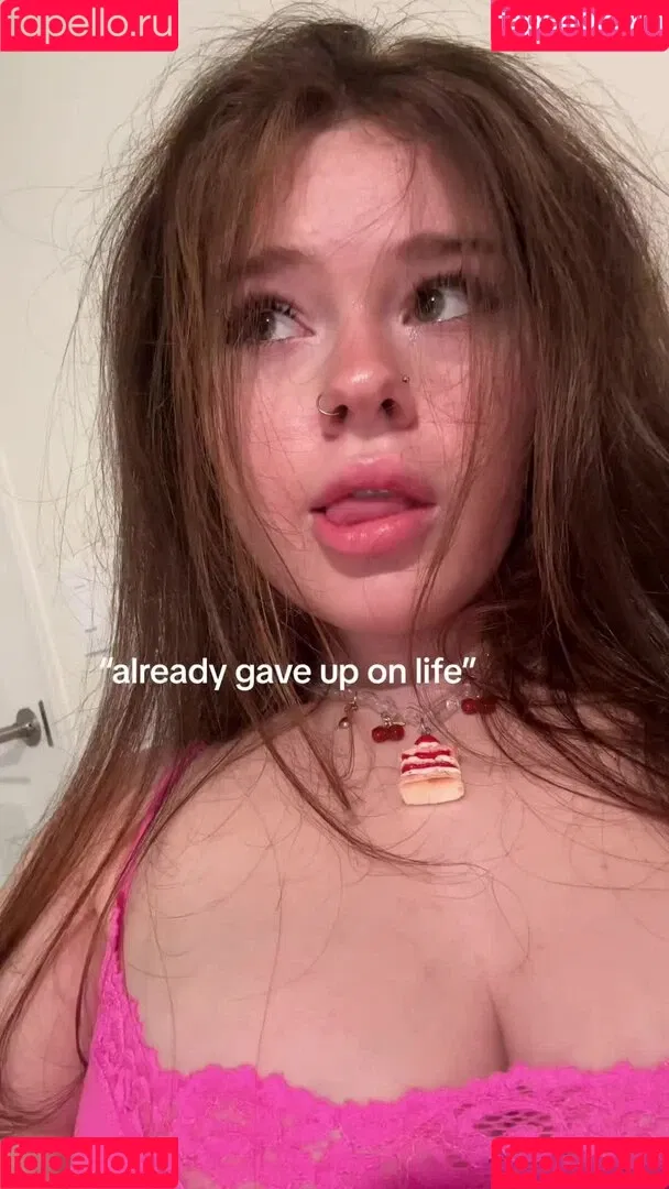 Maisie Rynn Onlyfans Photo Gallery 