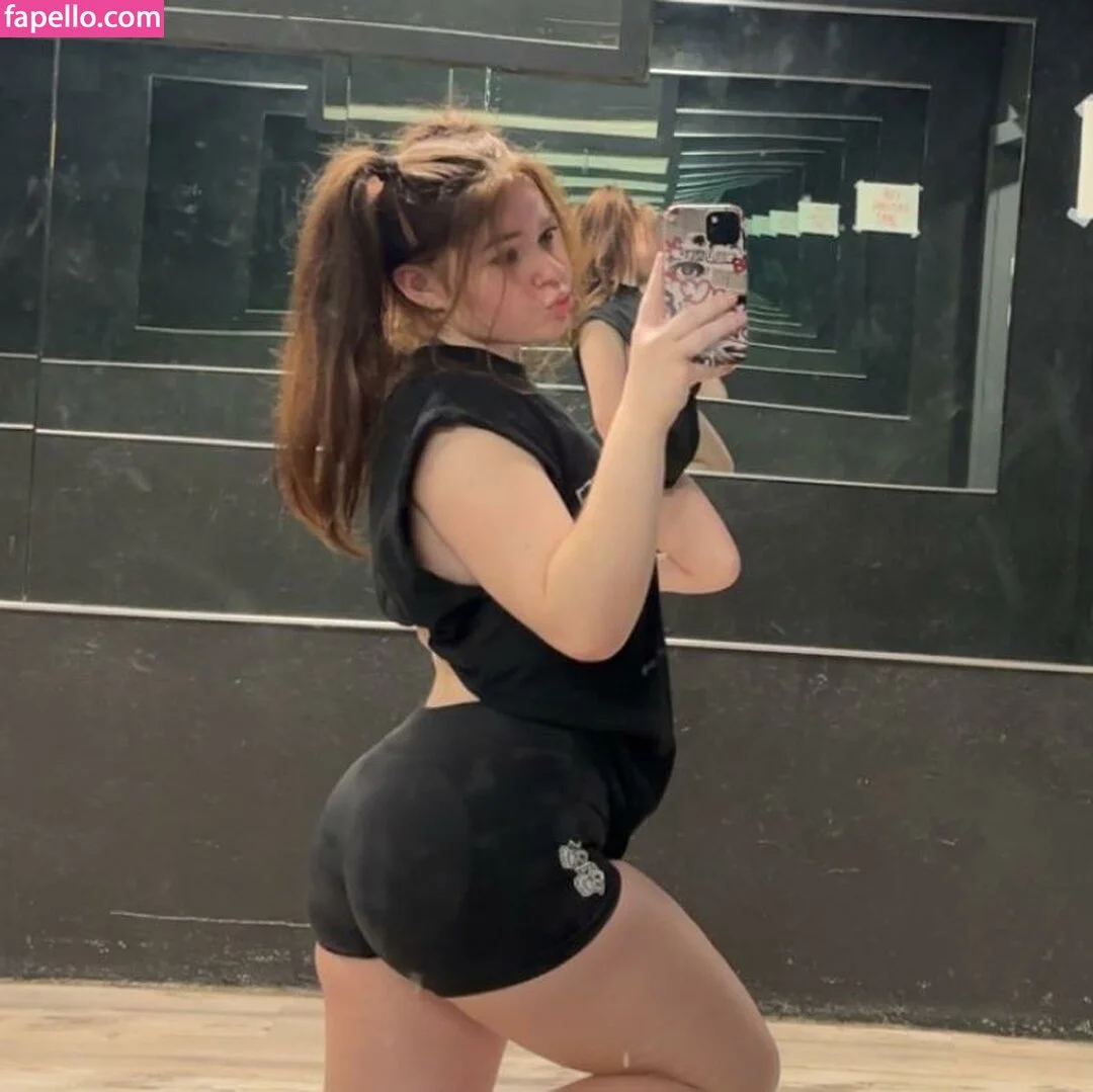 Maisie Rynn Onlyfans Photo Gallery 