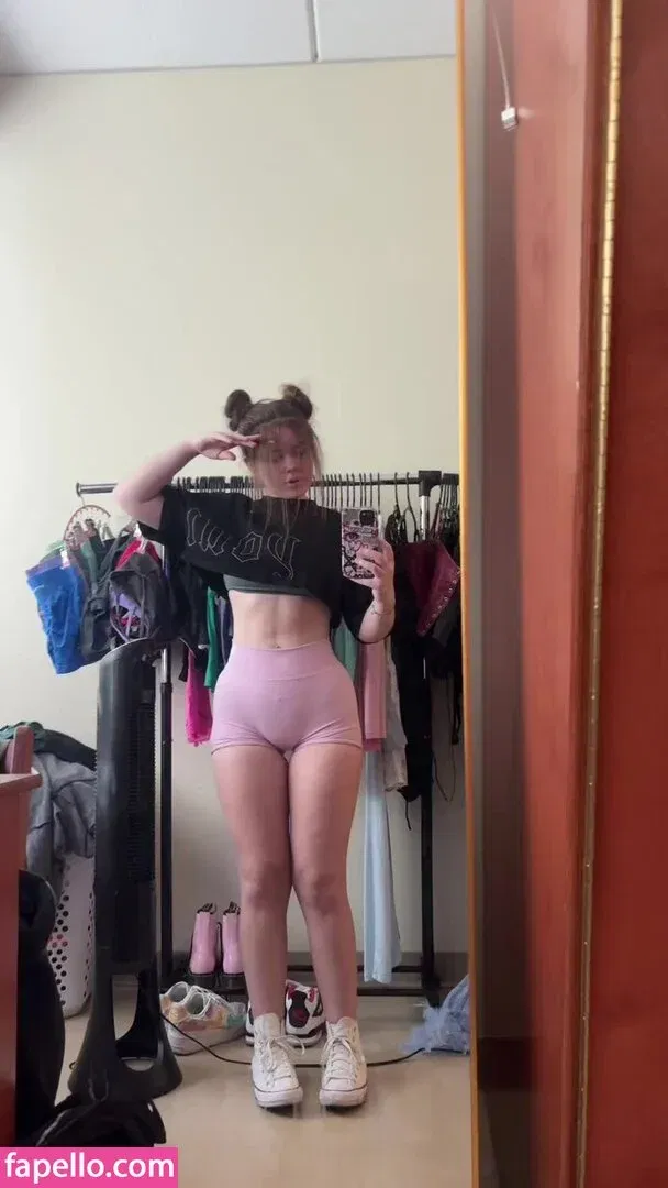 Maisie Rynn Onlyfans Photo Gallery 