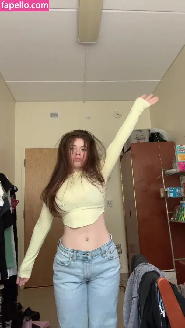 Maisie Rynn Onlyfans Photo Gallery 