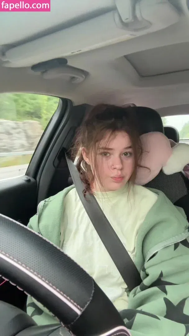 Maisie Rynn Onlyfans Photo Gallery 