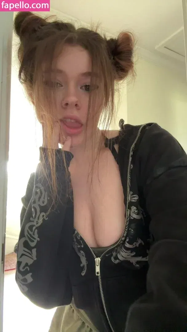 Maisie Rynn Onlyfans Photo Gallery 