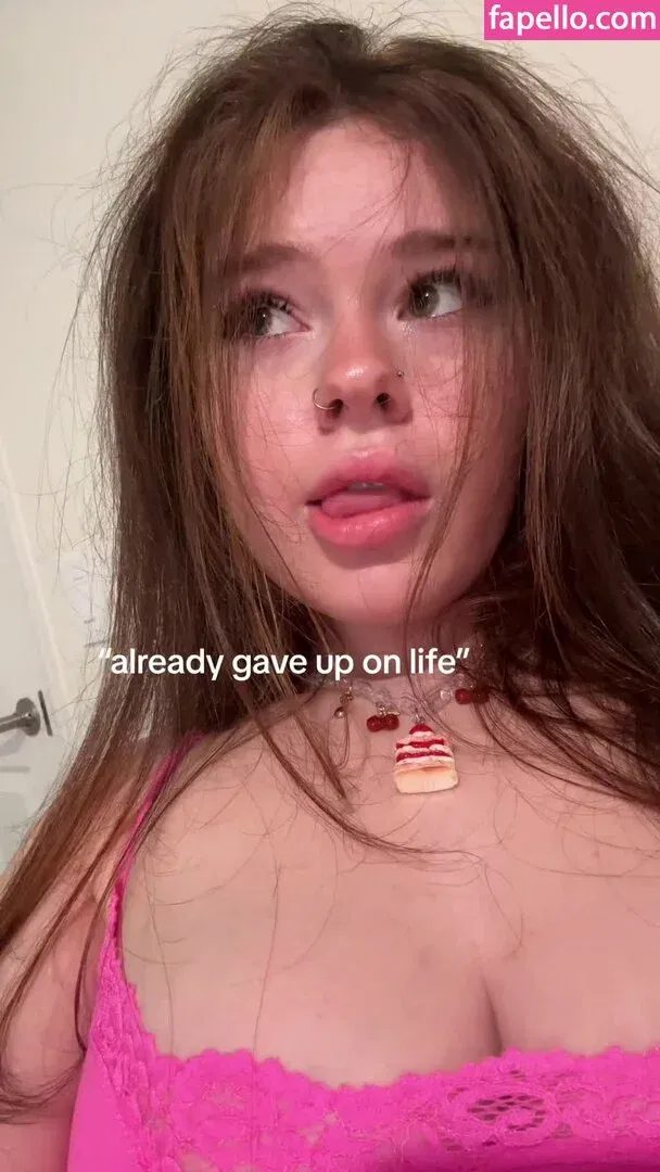 Maisie Rynn Onlyfans Photo Gallery 