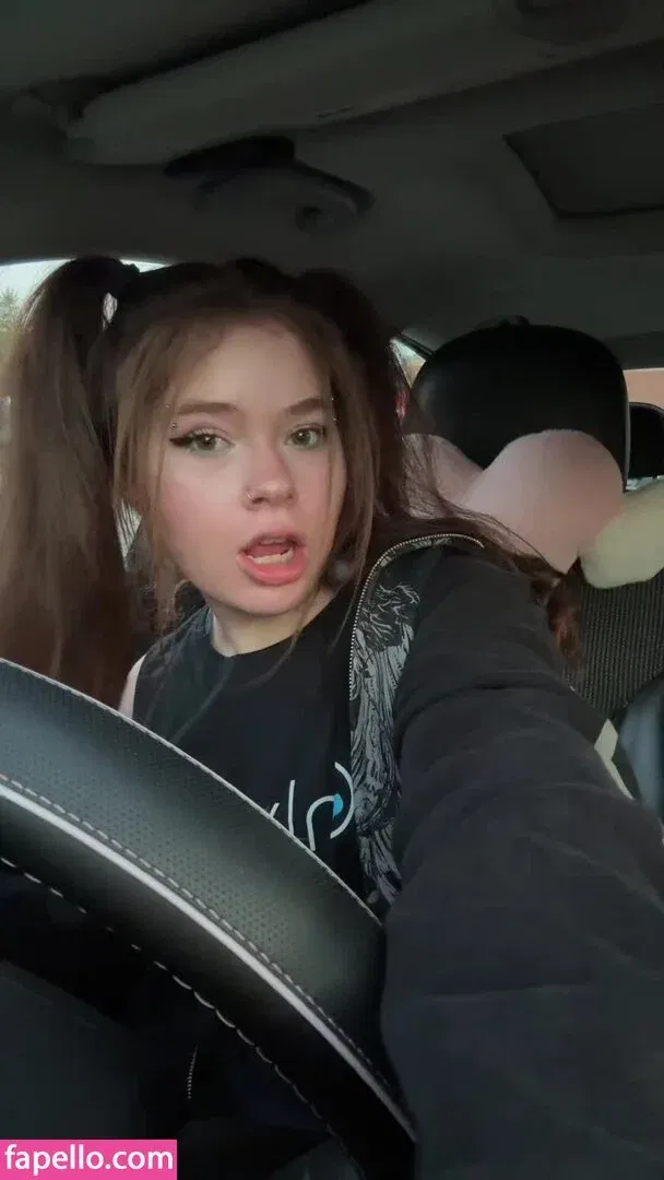 Maisie Rynn Onlyfans Photo Gallery 