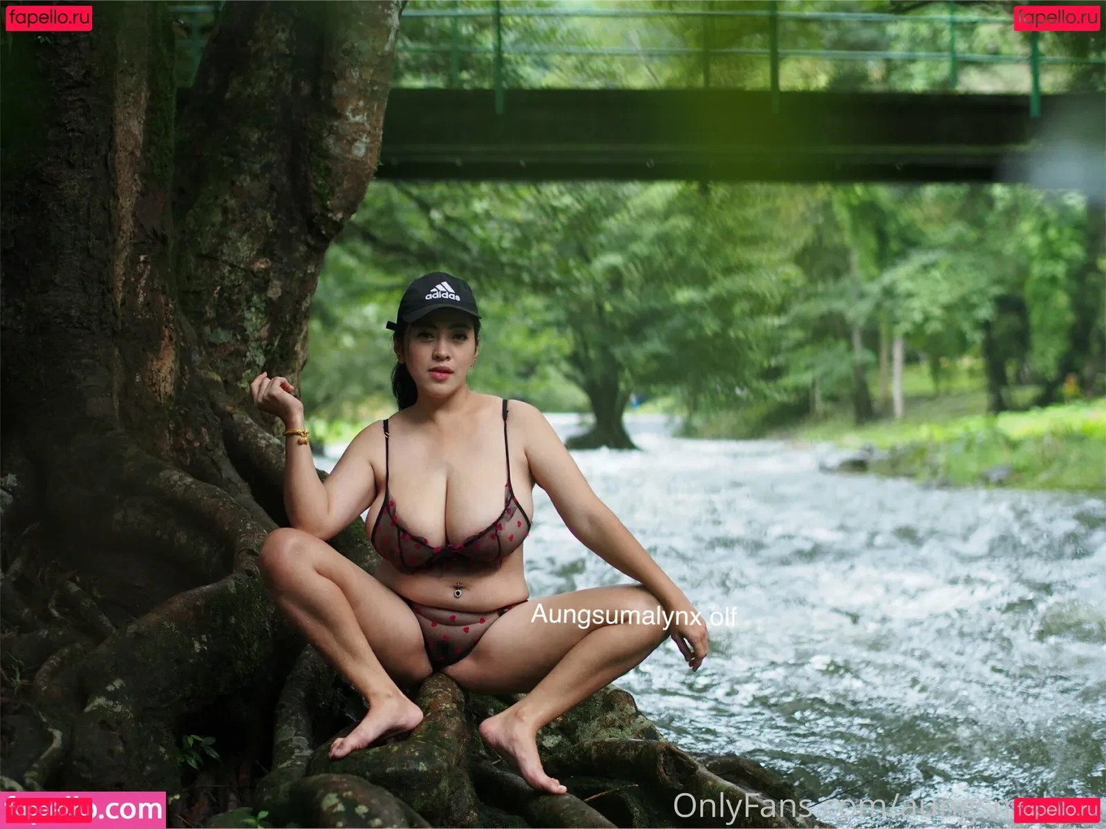 Aungsmalynx Onlyfans Photo Gallery 