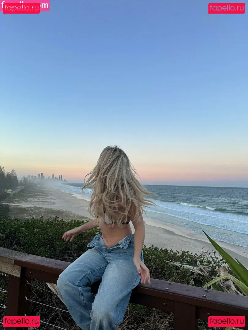 Antonia Freya Lydia Onlyfans Photo Gallery 