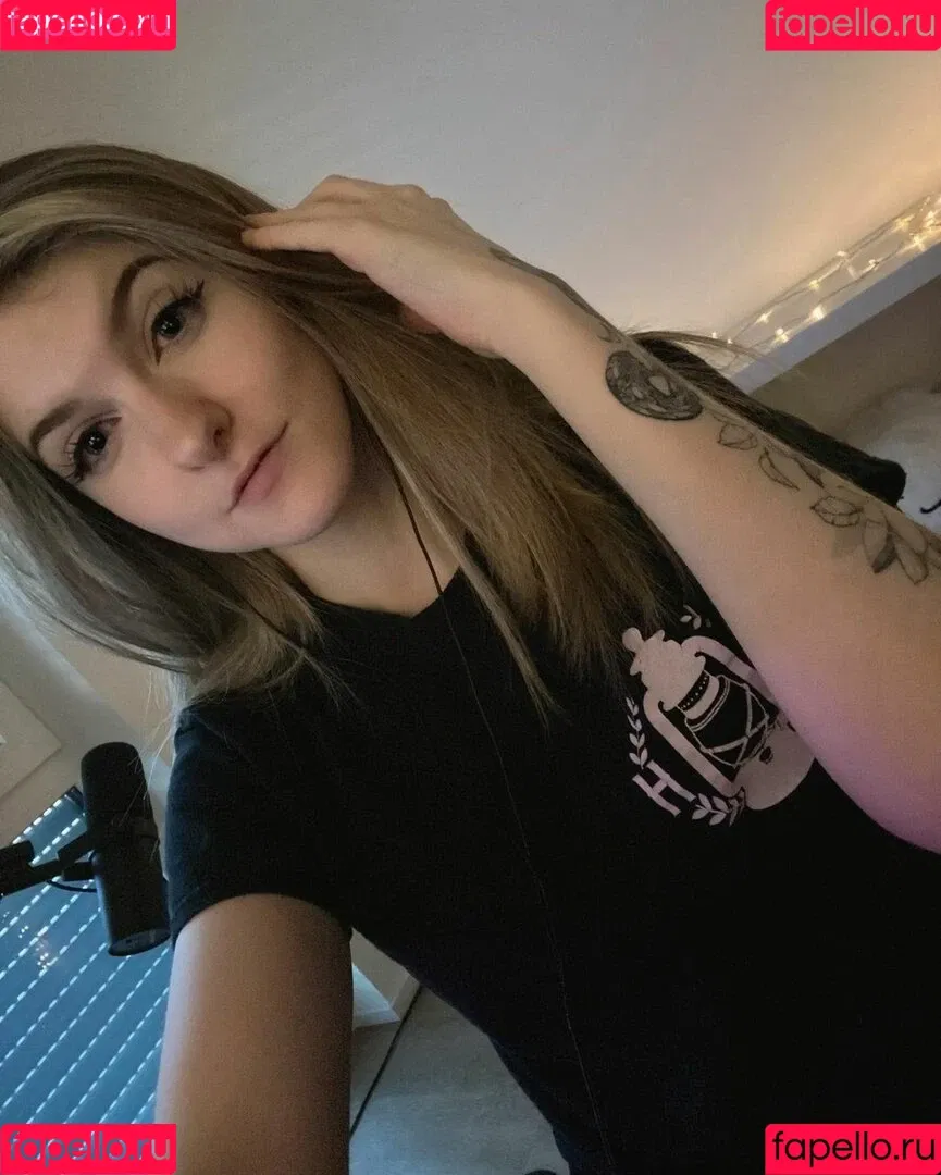 Lumenti Onlyfans Photo Gallery 