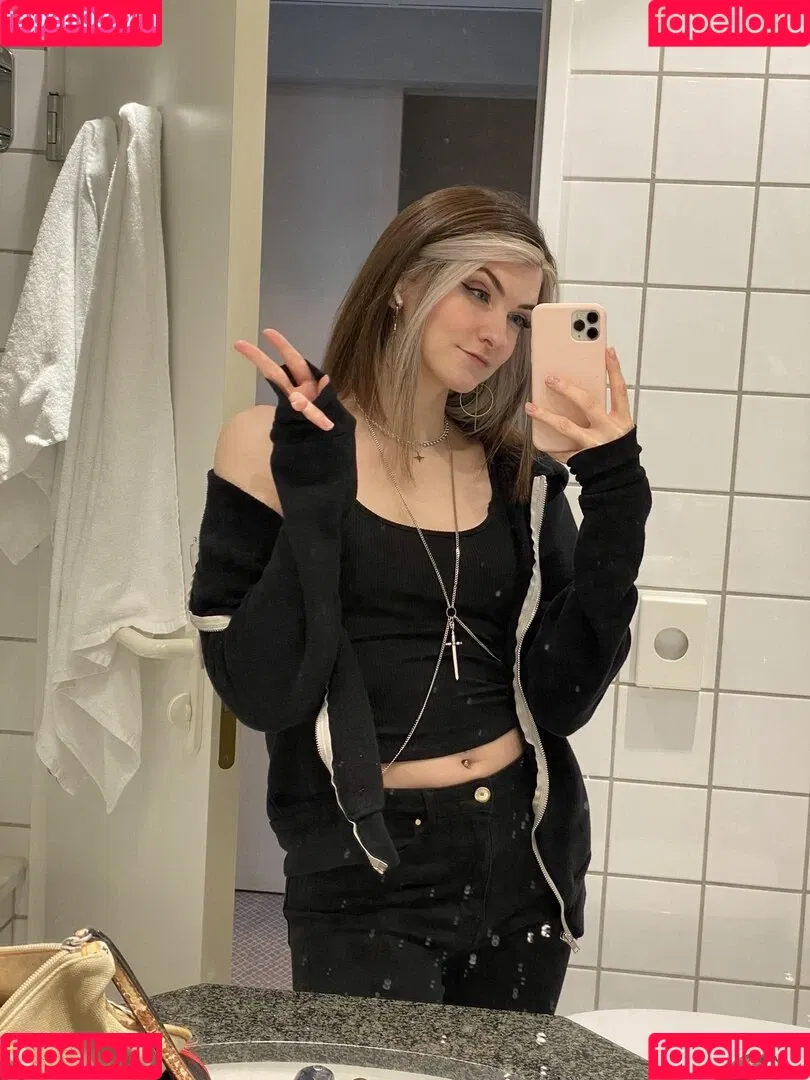Lumenti Onlyfans Photo Gallery 