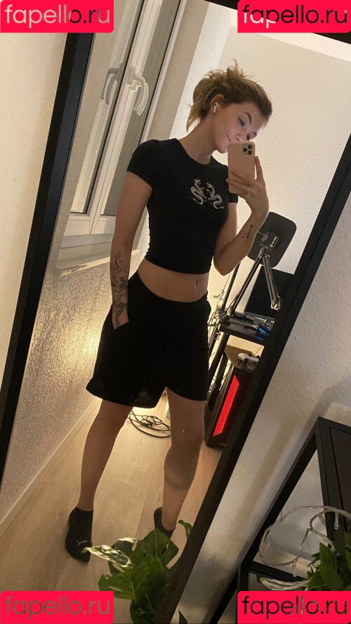 Lumenti Onlyfans Photo Gallery 