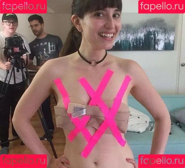 Allison Raskin Onlyfans Photo Gallery 