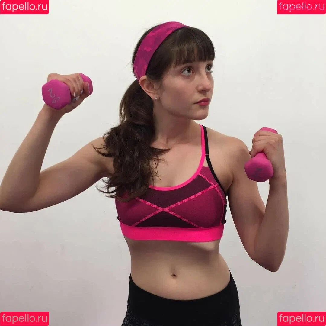 Allison Raskin Onlyfans Photo Gallery 