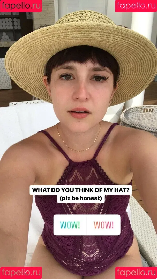 Allison Raskin Onlyfans Photo Gallery 