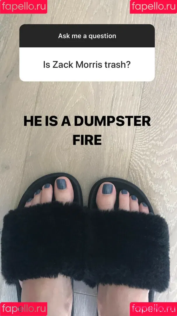 Allison Raskin Onlyfans Photo Gallery 