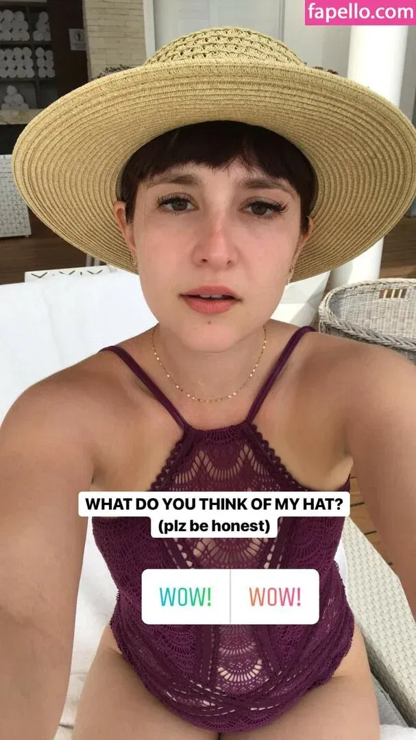 Allison Raskin Onlyfans Photo Gallery 