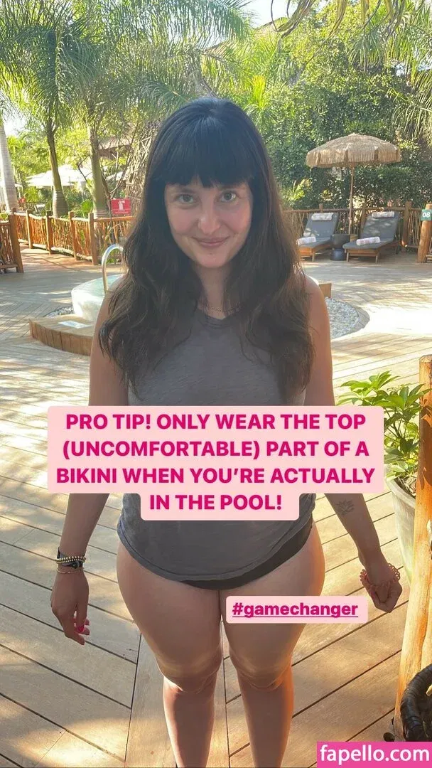 Allison Raskin Onlyfans Photo Gallery 