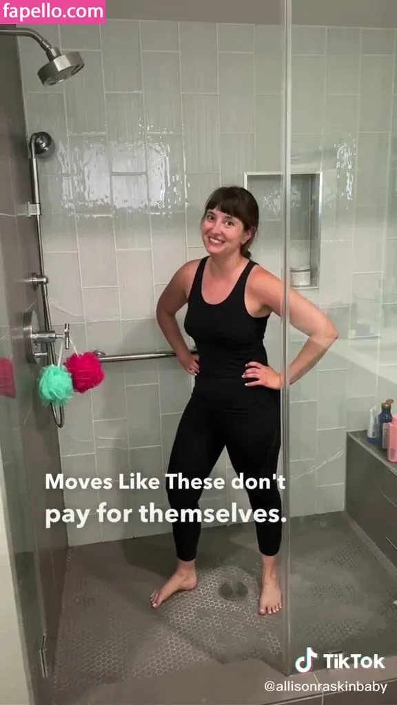 Allison Raskin Onlyfans Photo Gallery 