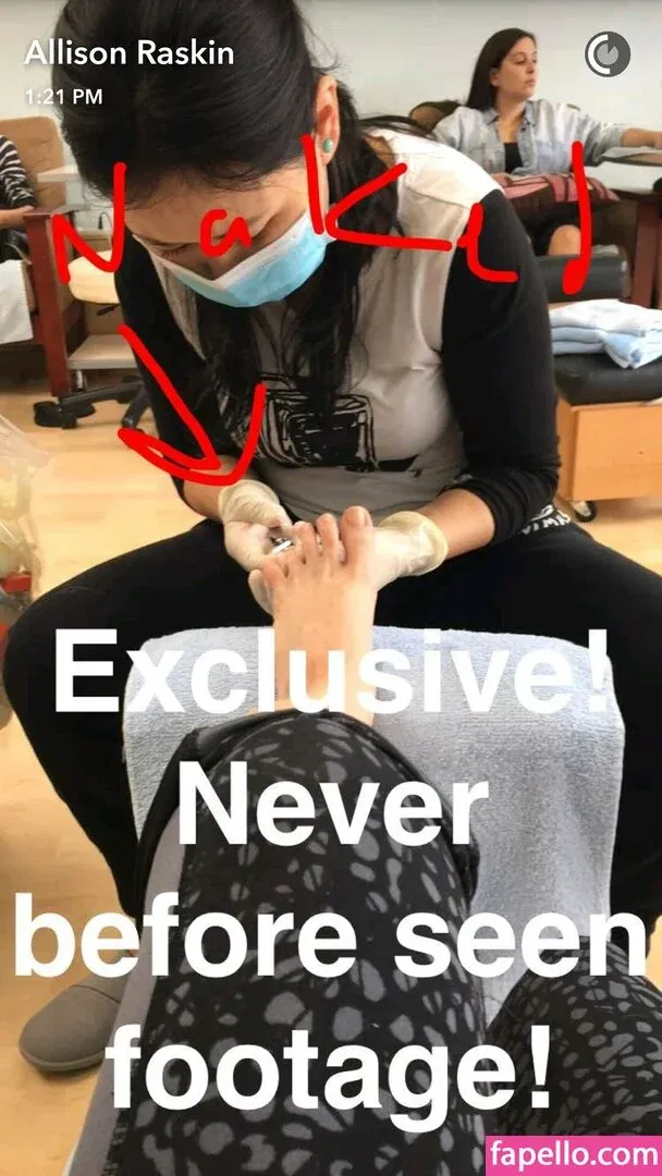 Allison Raskin Onlyfans Photo Gallery 