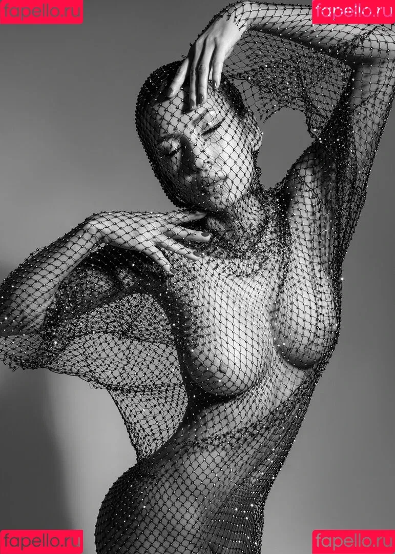 Oladushek11 aka Natasha Roik Onlyfans Photo Gallery 