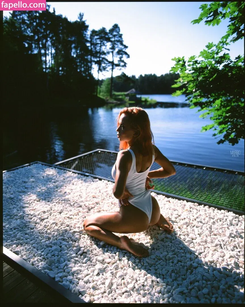 Oladushek11 aka Natasha Roik Onlyfans Photo Gallery 