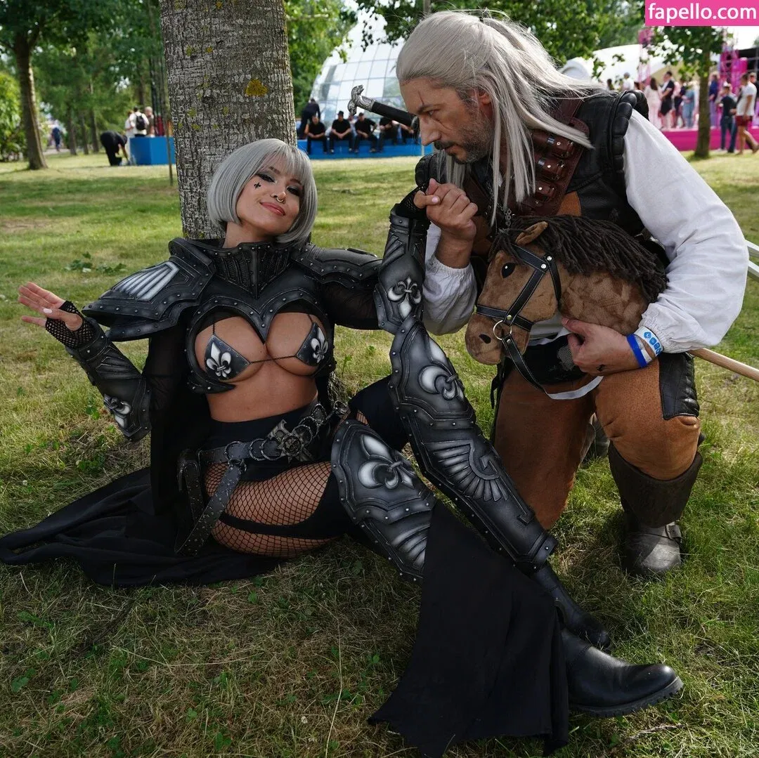 Oladushek11 aka Natasha Roik Onlyfans Photo Gallery 