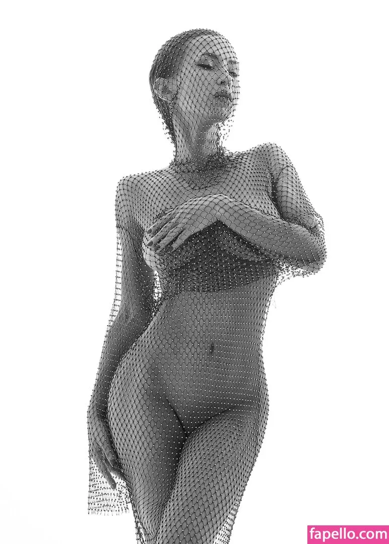 Oladushek11 aka Natasha Roik Onlyfans Photo Gallery 