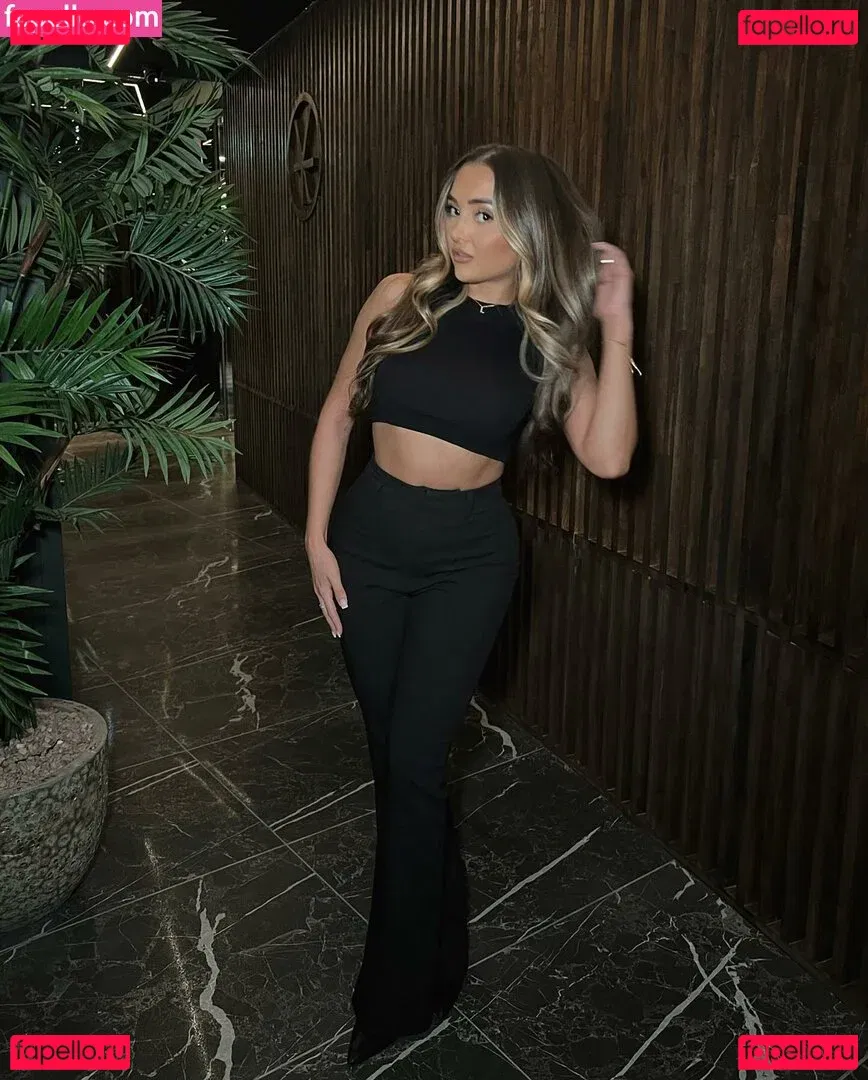 Lacey Fuller Onlyfans Photo Gallery 