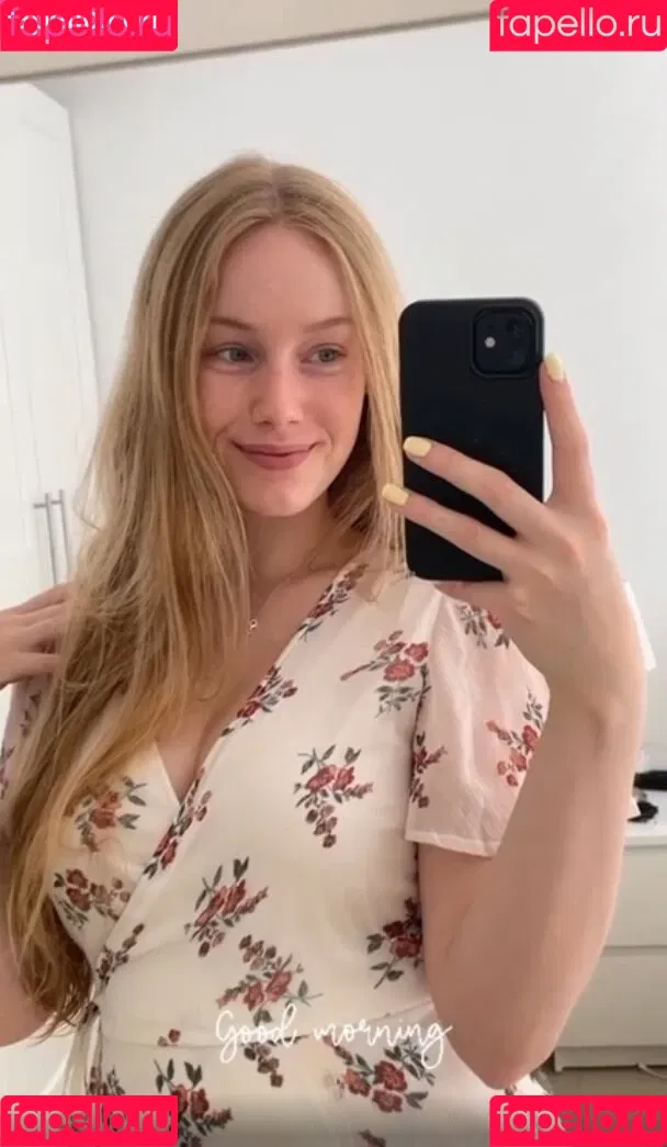 Nadine von relaxASMR Onlyfans Photo Gallery 