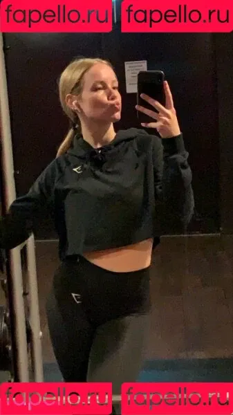 Nadine von relaxASMR Onlyfans Photo Gallery 