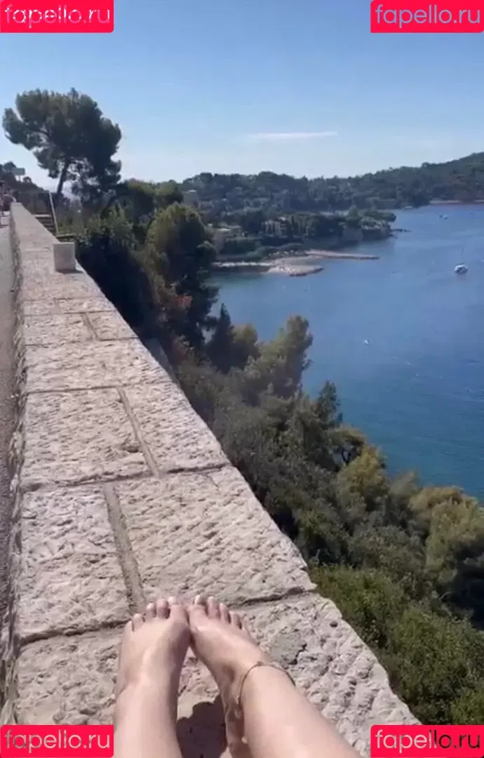 Nadine von relaxASMR Onlyfans Photo Gallery 
