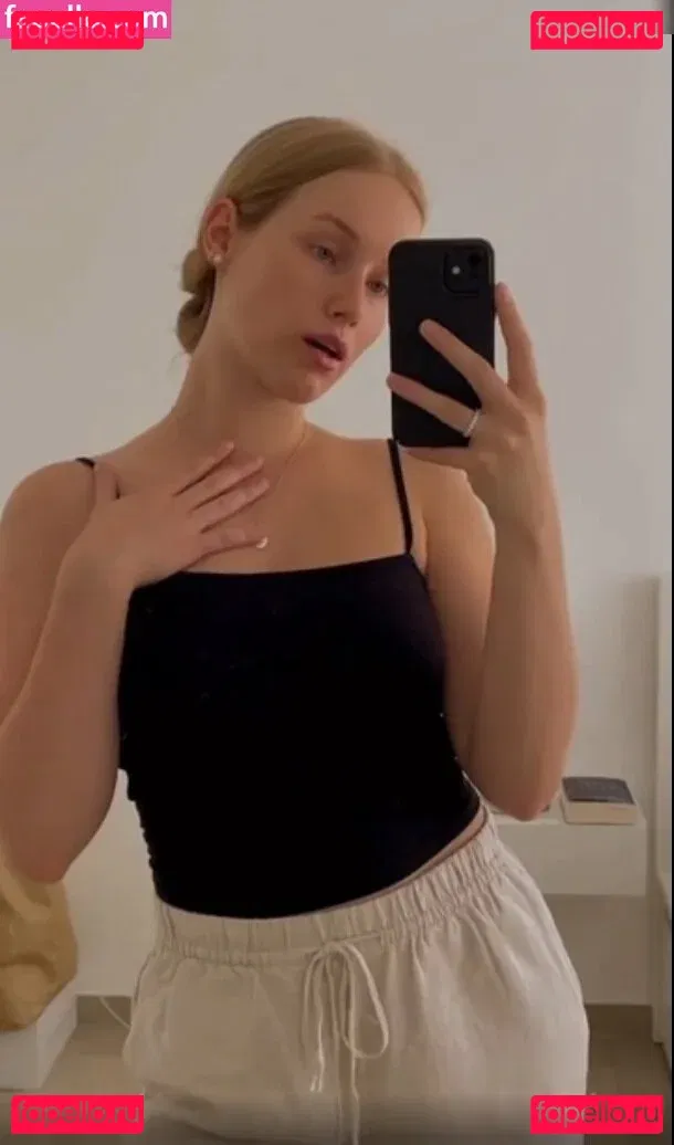 Nadine von relaxASMR Onlyfans Photo Gallery 