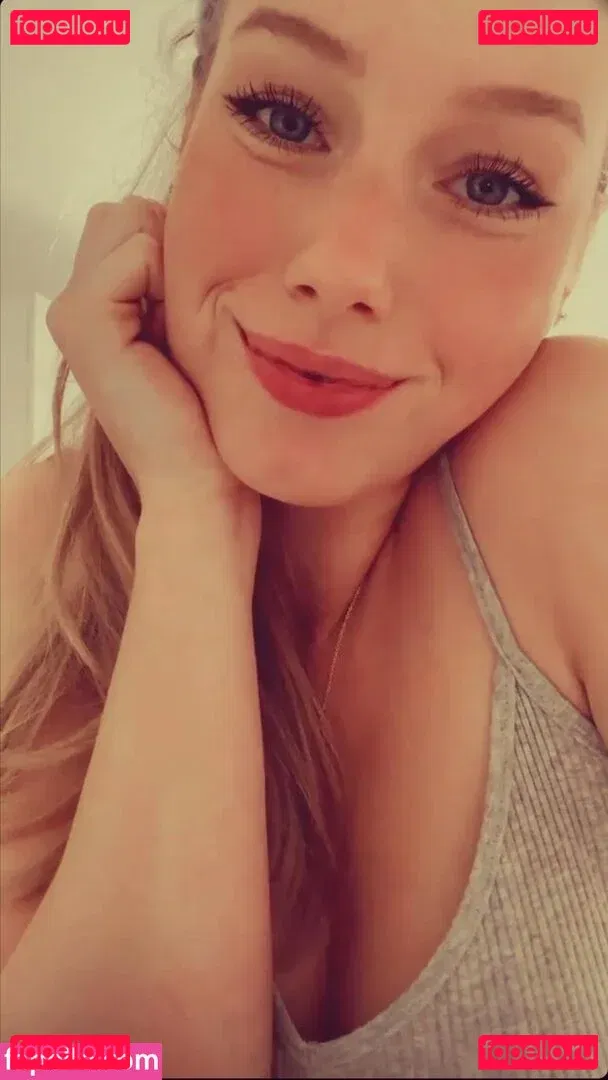 Nadine von relaxASMR Onlyfans Photo Gallery 