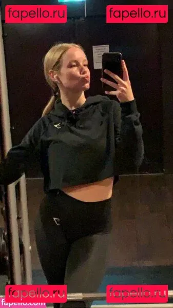 Nadine von relaxASMR Onlyfans Photo Gallery 