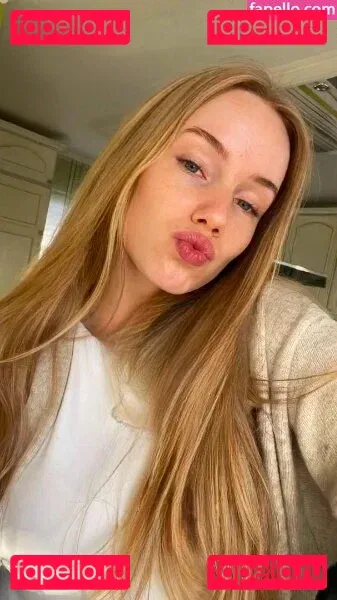 Nadine von relaxASMR Onlyfans Photo Gallery 