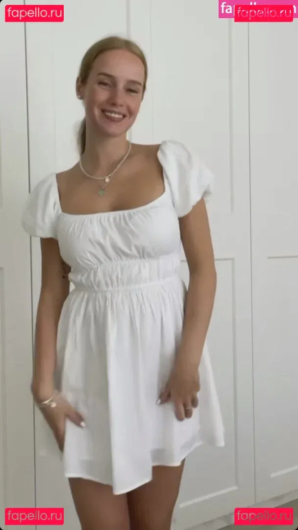 Nadine von relaxASMR Onlyfans Photo Gallery 