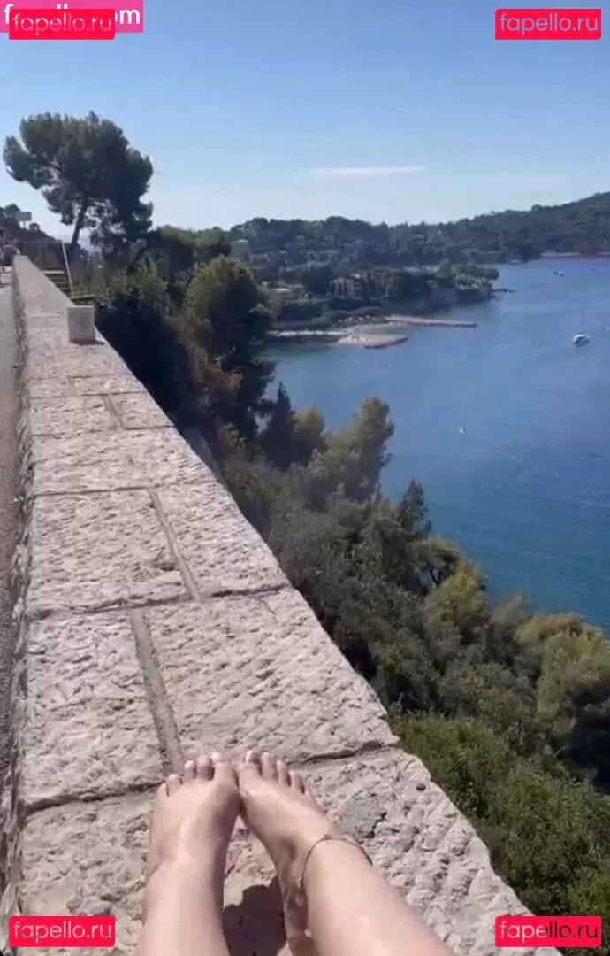 Nadine von relaxASMR Onlyfans Photo Gallery 