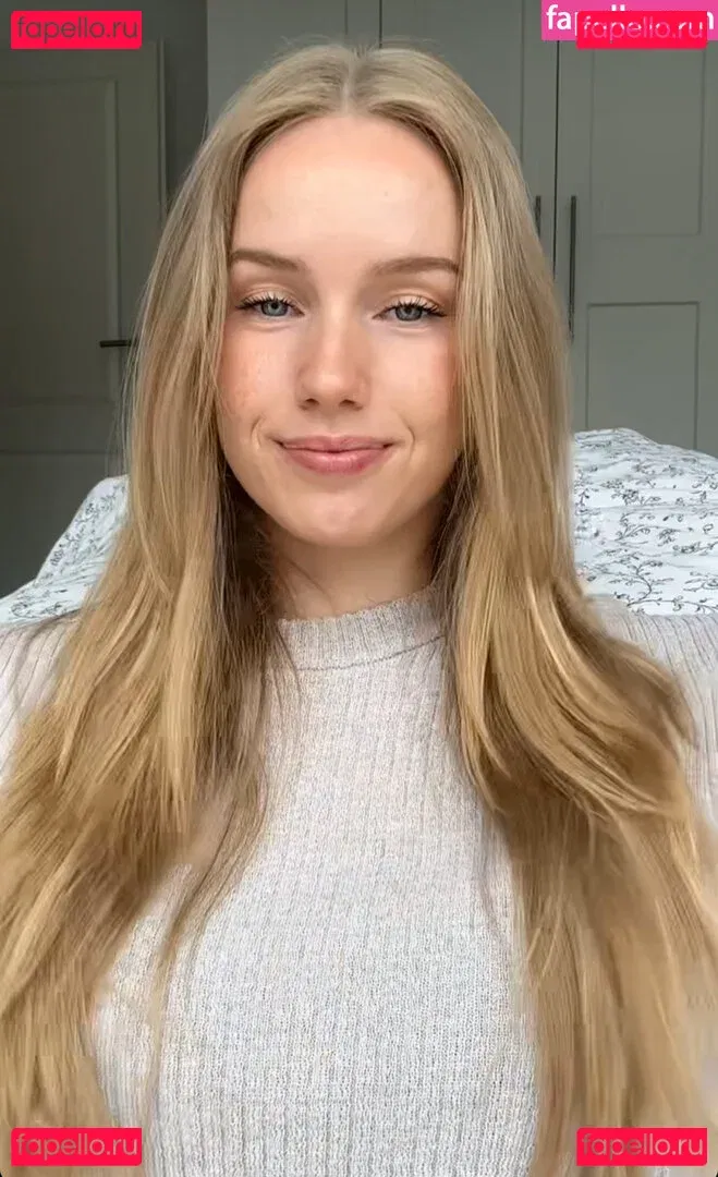 Nadine von relaxASMR Onlyfans Photo Gallery 