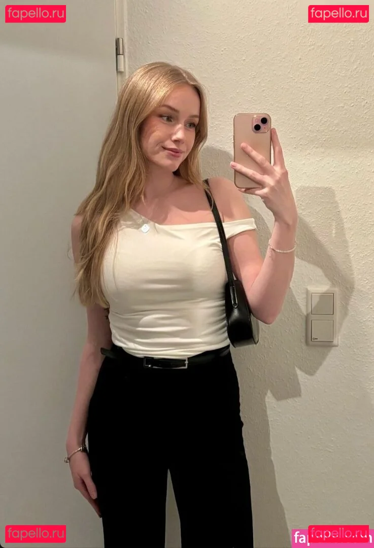 Nadine von relaxASMR Onlyfans Photo Gallery 